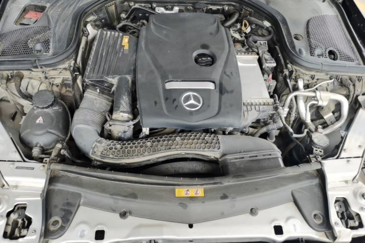 Used Mercedes-Benz E-Class 2018 Facelift E 200 L Engine Bay
