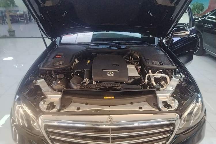 Used Mercedes-Benz E-Class 2018 E 300 L Luxury Model Engine Bay