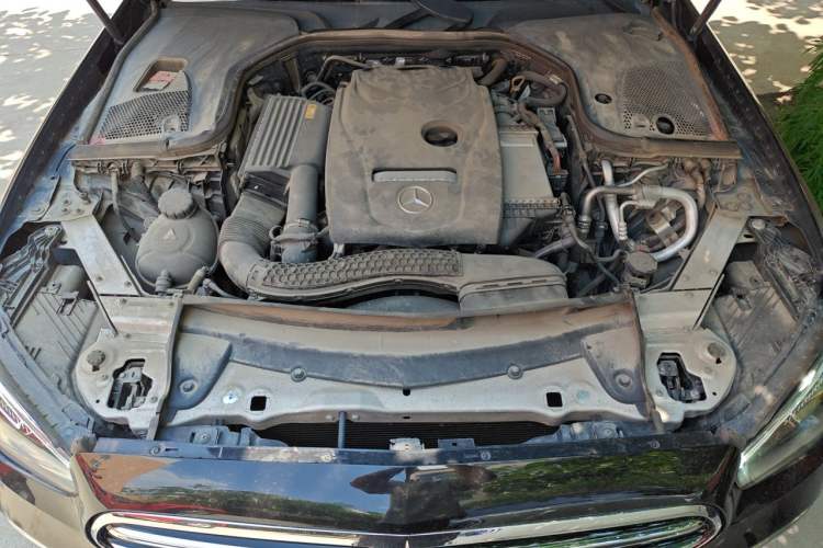 Used Mercedes-Benz E-Class 2018 Facelift E 200 L Engine Bay