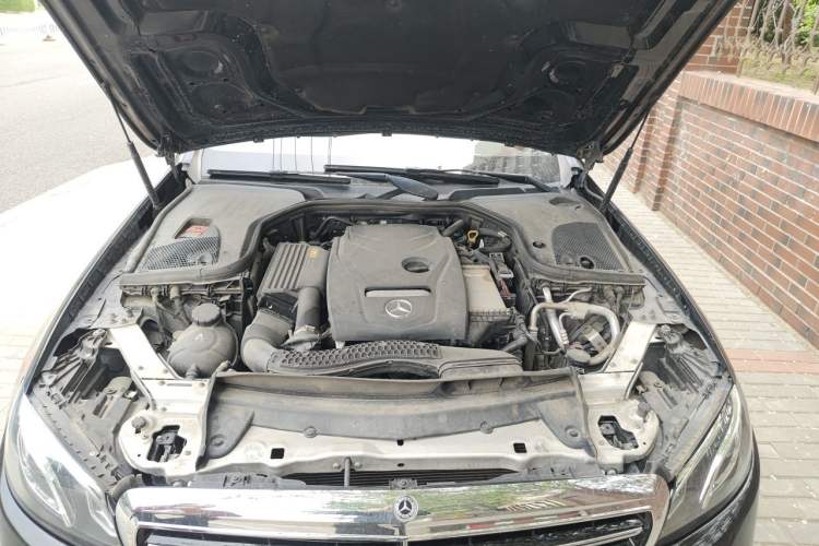 Used Mercedes-Benz E-Class 2018 Facelift E 200 L 4MATIC Engine Bay