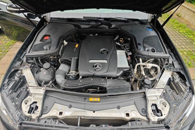 Used Mercedes-Benz E-Class 2018 E 300 L Sport Luxury Edition Engine Bay