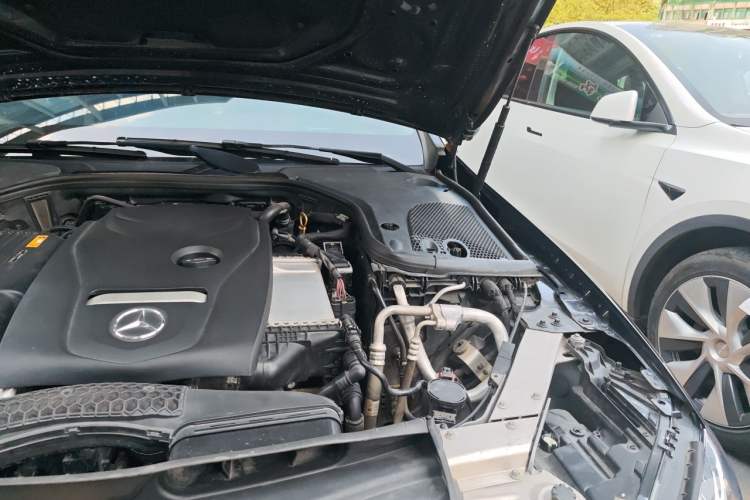 Used Mercedes-Benz E-Class 2018 Facelift E 300 L Luxury Edition Engine Bay Left