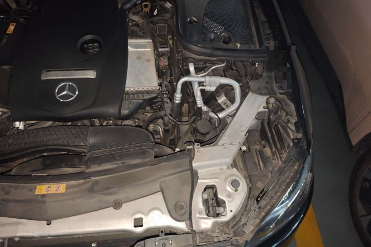 Used Mercedes-Benz E-Class 2018 E 200 L Engine Bay Left