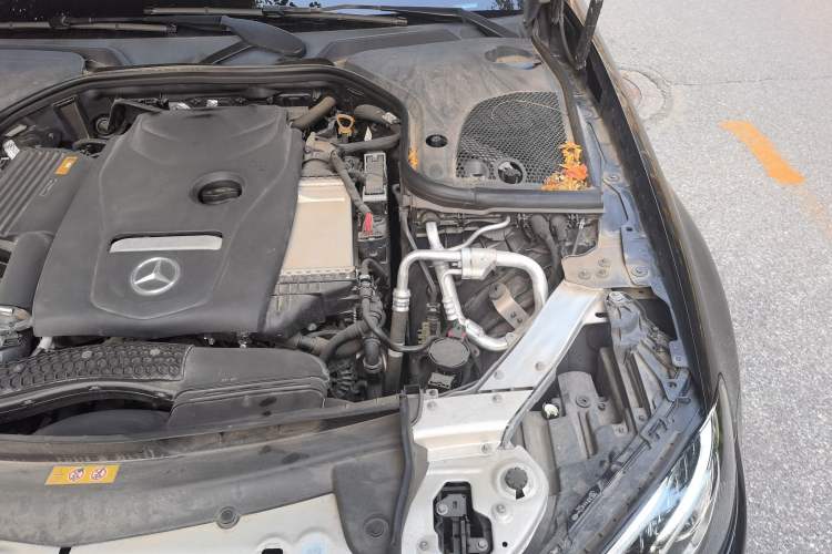 Used Mercedes-Benz E-Class 2018 Facelift E 200 L Engine Bay Left