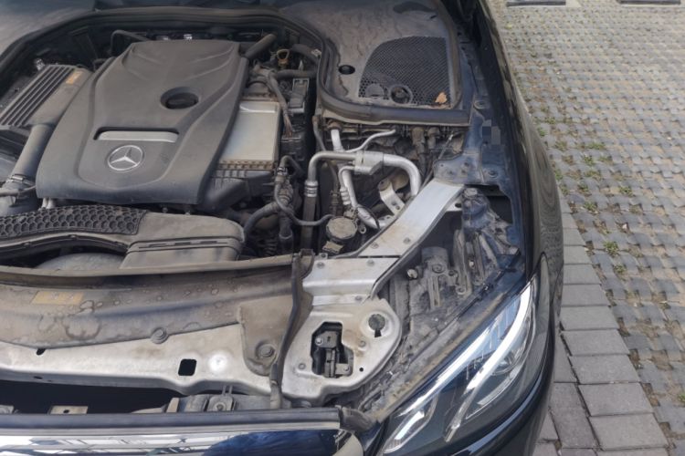 Used Mercedes-Benz E-Class 2018 E 200 L Engine Bay Left
