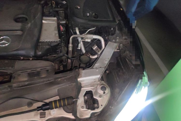 Used Mercedes-Benz E-Class 2018 E 300 L Sporty and Stylish Model Engine Bay Left