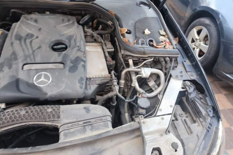 Used Mercedes-Benz E-Class 2018 E 300 L Luxury Model Engine Bay Left