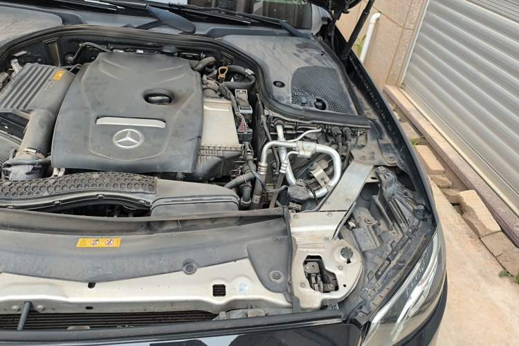 Used Mercedes-Benz E-Class 2018 E 300 L Sport Luxury Edition Engine Bay Left