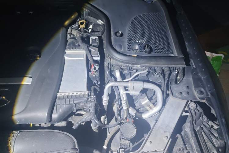 Used Mercedes-Benz E-Class 2018 Facelift E 200 L Engine Bay Left