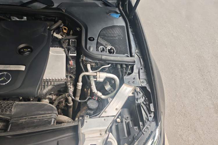 Used Mercedes-Benz E-Class 2018 Facelift E 200 L Engine Bay Left