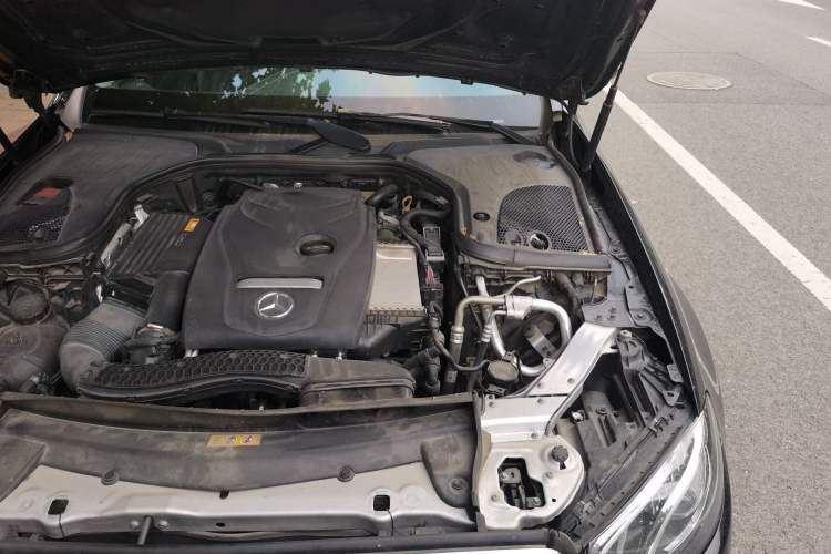 Used Mercedes-Benz E-Class 2018 Facelift E 300 L Luxury Edition Engine Bay Left