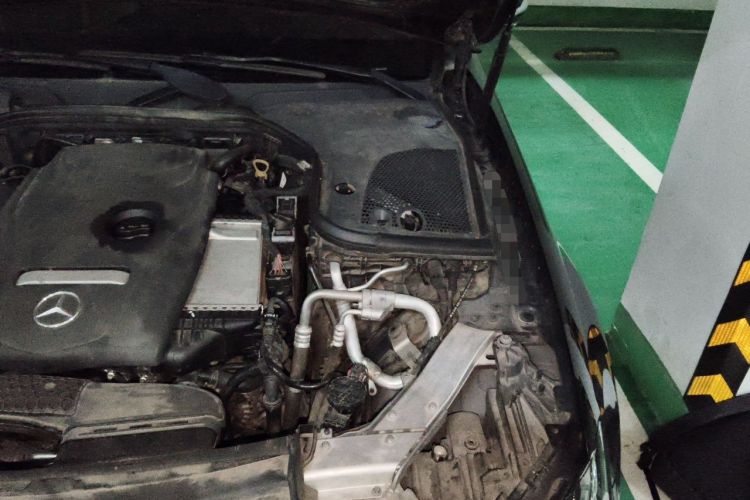 Used Mercedes-Benz E-Class 2018 E 300 L Luxury Model Engine Bay Left