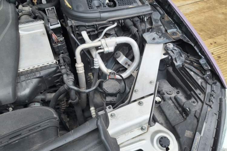 Used Mercedes-Benz E-Class 2018 Restyled E 300 L Sporty and Stylish Edition Engine Bay Left