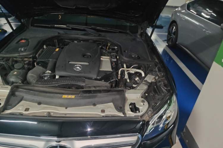 Used Mercedes-Benz E-Class 2018 Restyled E 300 L Sporty and Stylish Edition Engine Bay Left