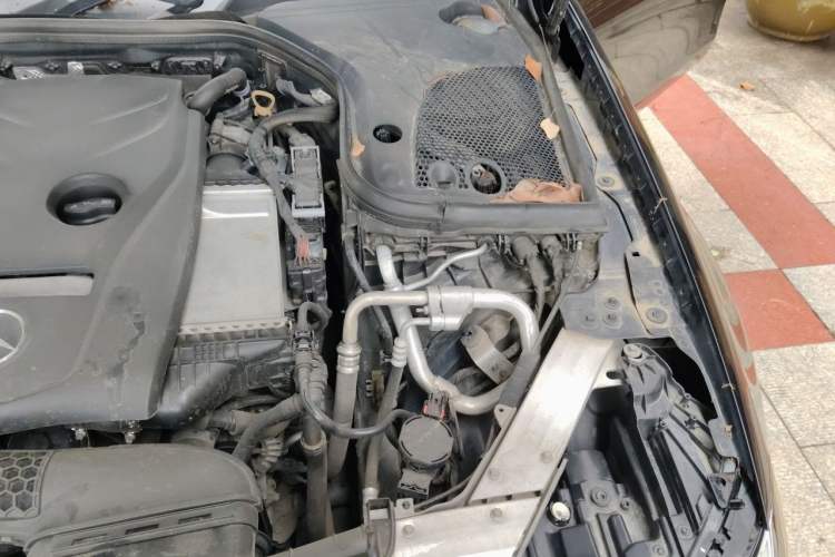 Used Mercedes-Benz E-Class 2018 Restyled E 300 L Sporty and Stylish Edition Engine Bay Left