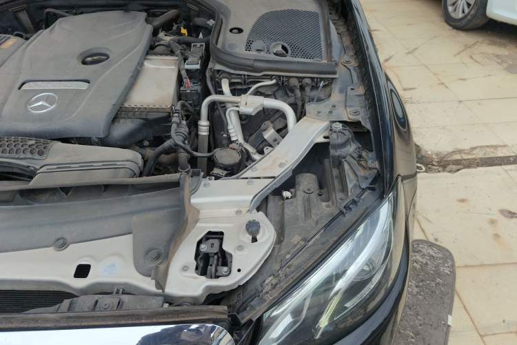 Used Mercedes-Benz E-Class 2018 Facelift E 200 L 4MATIC Engine Bay Left