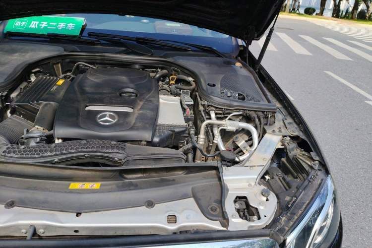 Used Mercedes-Benz E-Class 2018 Facelift E 300 L Luxury Edition Engine Bay Left