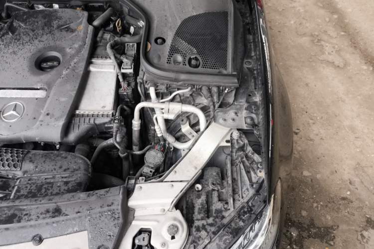 Used Mercedes-Benz E-Class 2018 Facelift E 200 L Engine Bay Left