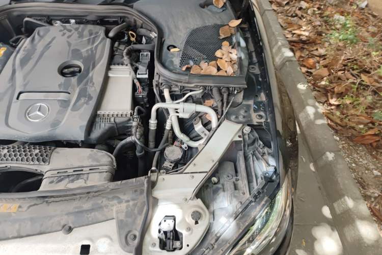 Used Mercedes-Benz E-Class 2018 E 300 L Stylish Model Engine Bay Left