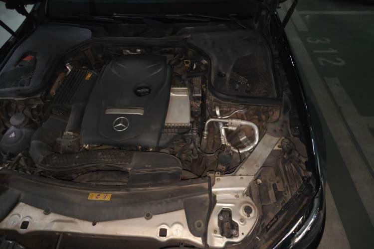 Used Mercedes-Benz E-Class 2018 E 200 L Sport Edition Engine Bay Left