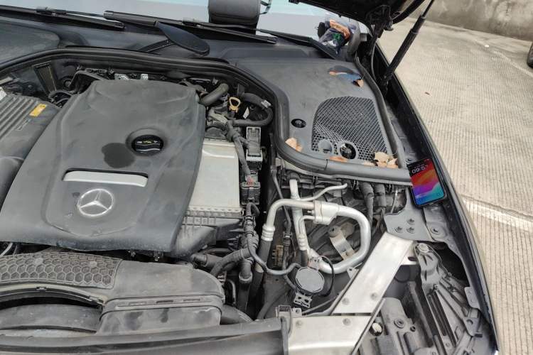 Used Mercedes-Benz E-Class 2018 E 200 Sport 4MATIC Engine Bay Left