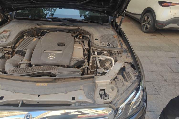 Used Mercedes-Benz E-Class 2018 Facelift E 200 L Engine Bay Left
