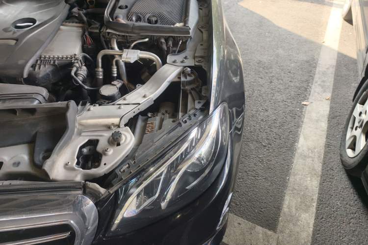 Used Mercedes-Benz E-Class 2018 Facelift E 300 L Luxury Edition Engine Bay Left