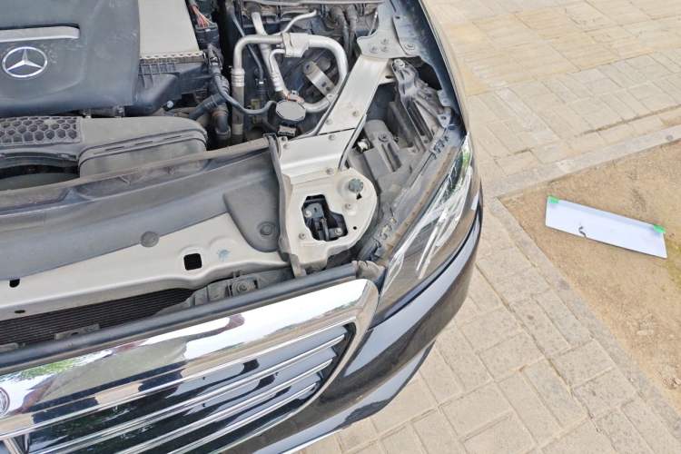 Used Mercedes-Benz E-Class 2018 Facelift E 200 L Engine Bay Left