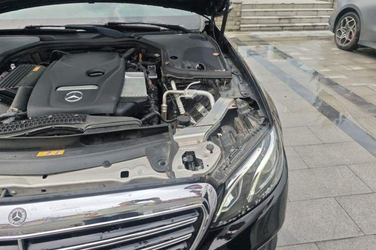 Used Mercedes-Benz E-Class 2018 Facelift E 200 L Engine Bay Left