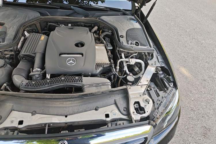 Used Mercedes-Benz E-Class 2018 Facelift E 300 L Luxury Edition Engine Bay Left