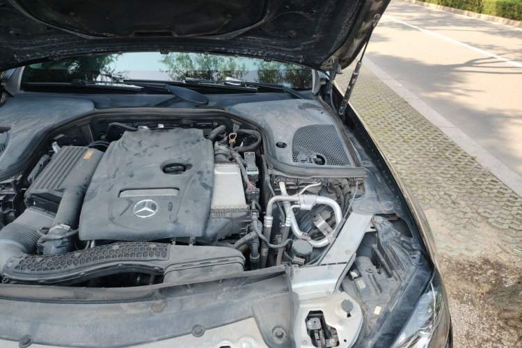 Used Mercedes-Benz E-Class 2018 Facelift E 300 L Luxury Edition Engine Bay Left