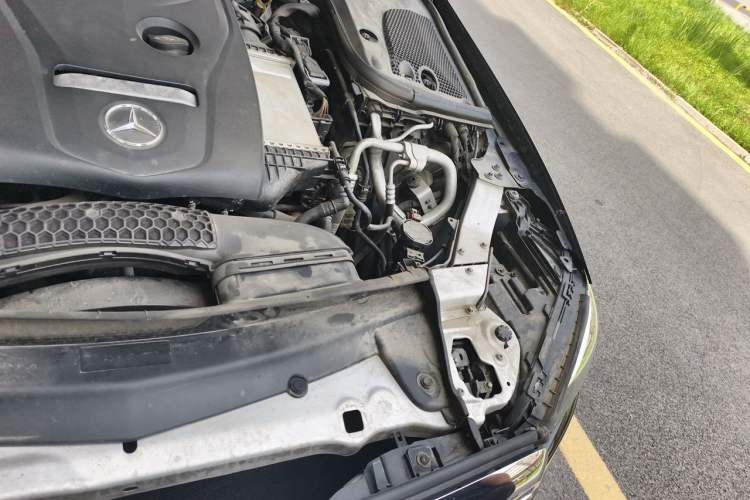 Used Mercedes-Benz E-Class 2018 Facelift E 200 L Engine Bay Left
