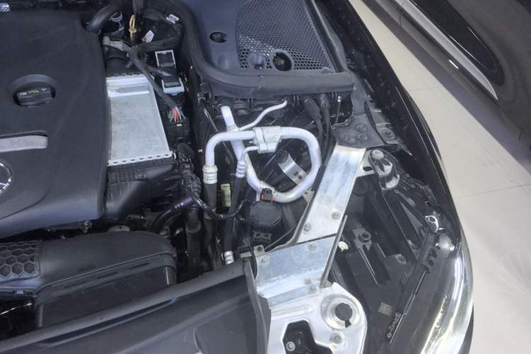 Used Mercedes-Benz E-Class 2018 E 300 L Sporty and Stylish Model Engine Bay Left