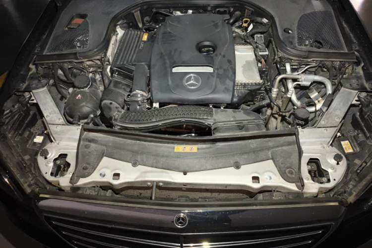 Used Mercedes-Benz E-Class 2018 Facelift E 300 L Luxury Edition Engine Bay
