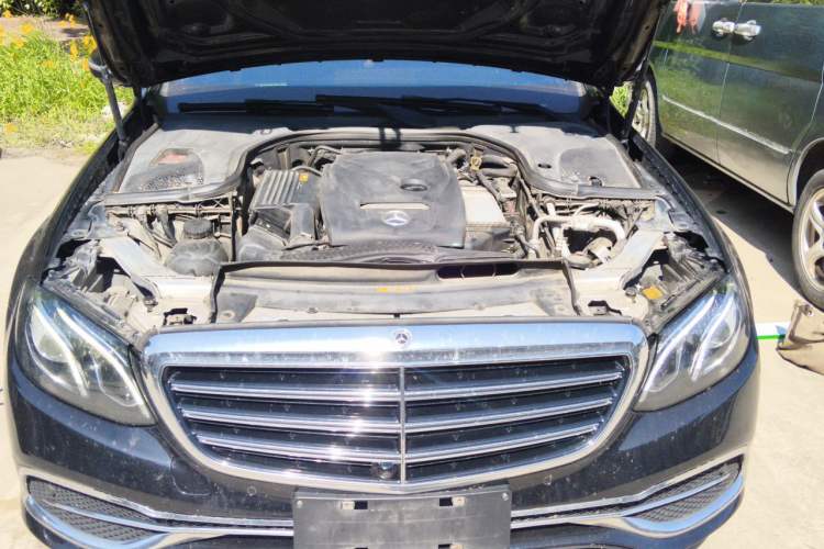 Used Mercedes-Benz E-Class 2018 Facelift E 300 L Luxury Edition Engine Bay