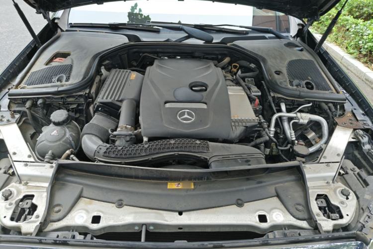 Used Mercedes-Benz E-Class 2018 Facelift E 200 L Engine Bay
