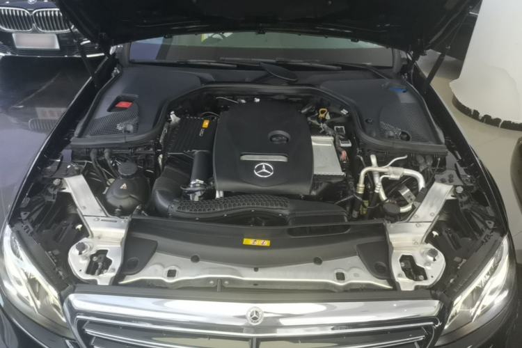 Used Mercedes-Benz E-Class 2018 Facelift E 300 L Luxury Edition Engine Bay