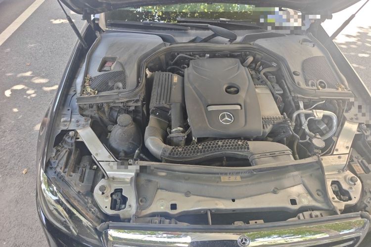Used Mercedes-Benz E-Class 2018 Facelift E 300 L Luxury Edition Engine Bay Right