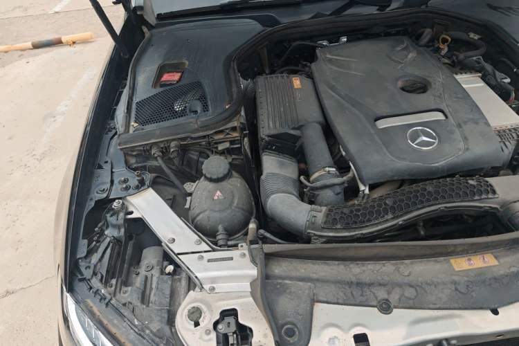 Used Mercedes-Benz E-Class 2018 Facelifted E 300 L Stylish Version Engine Bay Right