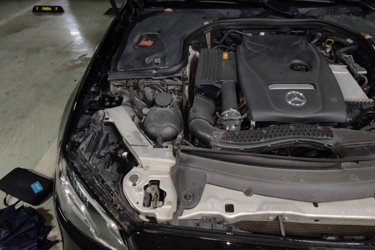 Used Mercedes-Benz E-Class 2018 Restyled E 300 L Sport Luxury Edition Engine Bay Right