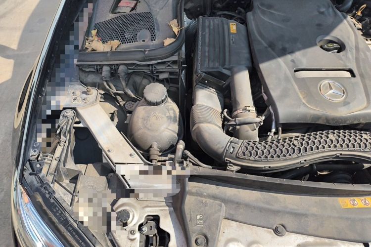Used Mercedes-Benz E-Class 2018 E 300 L Stylish Model Engine Bay Right