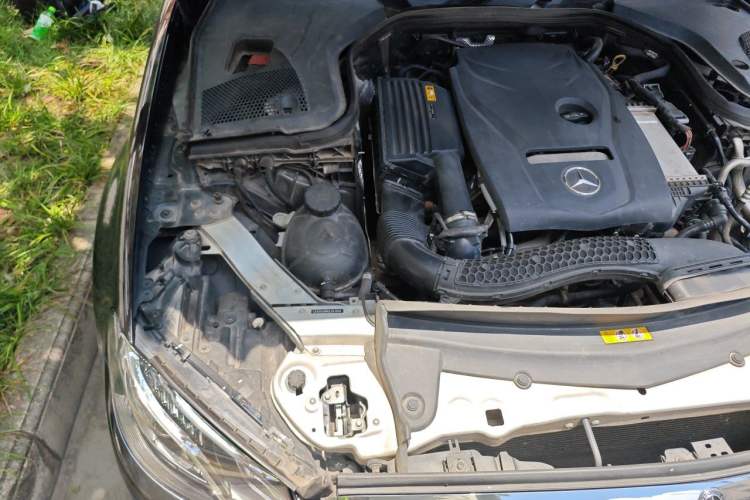 Used Mercedes-Benz E-Class 2018 Facelifted E 300 L Stylish Version Engine Bay Right