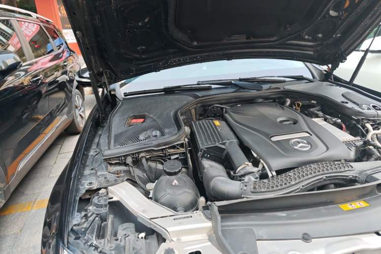 Used Mercedes-Benz E-Class 2018 Facelift E 300 L Luxury Edition Engine Bay Right