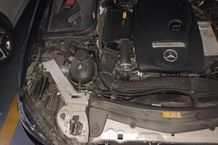 Used Mercedes-Benz E-Class 2018 E 200 L Engine Bay Right