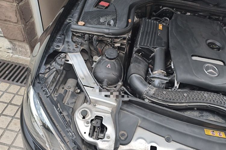 Used Mercedes-Benz E-Class 2018 Facelift E 200 L Engine Bay Right