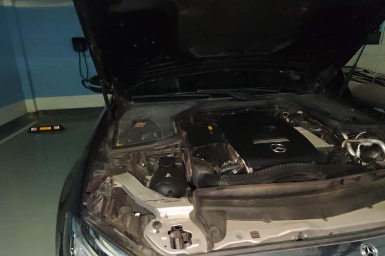Used Mercedes-Benz E-Class 2018 E 300 L Stylish Model Engine Bay Right