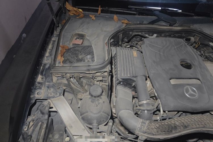 Used Mercedes-Benz E-Class 2018 E 300 L Sport Luxury Edition Engine Bay Right