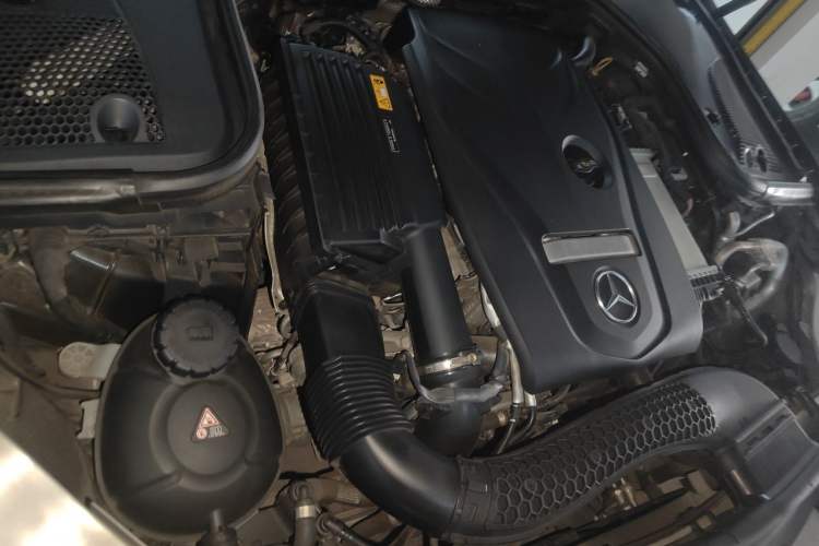 Used Mercedes-Benz E-Class 2018 Facelift E 300 L Luxury Edition Engine Bay Right