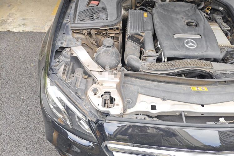 Used Mercedes-Benz E-Class 2018 E 300 L Sporty and Stylish Model Engine Bay Right