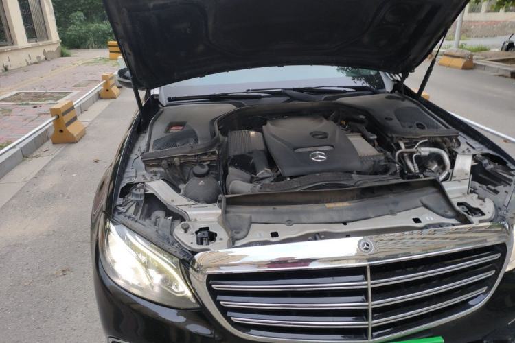 Used Mercedes-Benz E-Class 2018 Facelift E 200 L Sport 4MATIC Engine Bay Right
